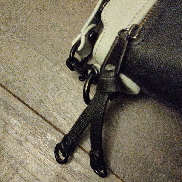 Rebecca Minkoff City Leather Crossbody - Picture 4 of 10